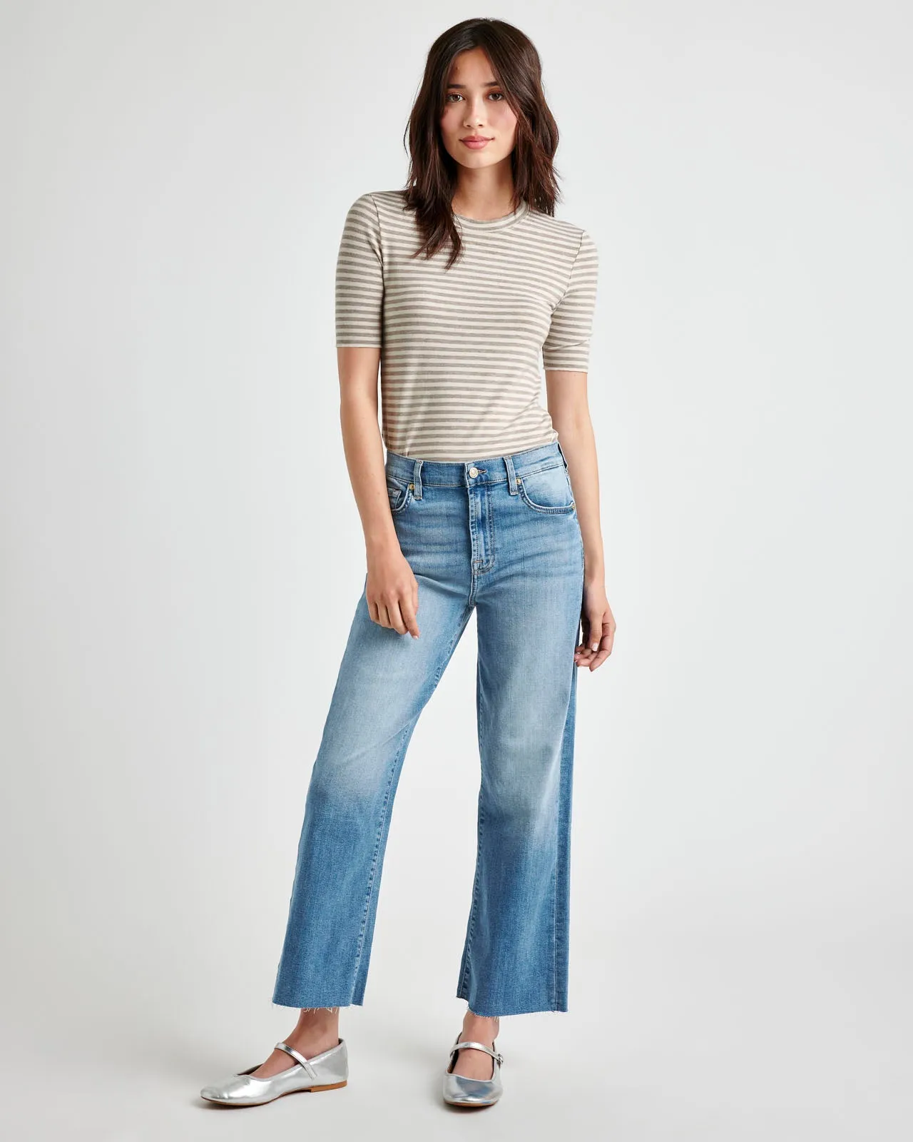 Light Wash Cropped Wide Leg Raw Hem Jean